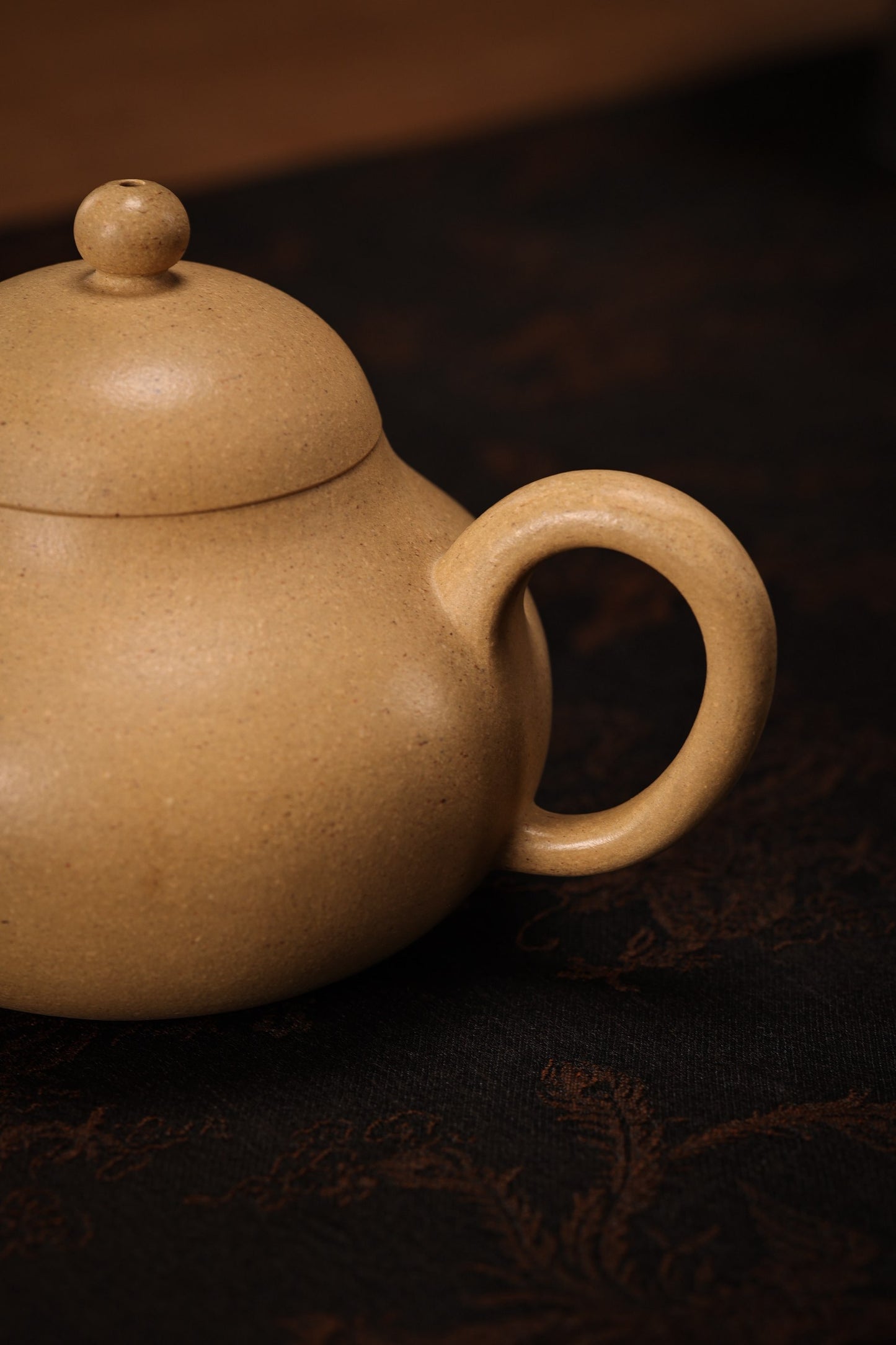 Pear-Shaped Teapot · Fully Handmade · Benshan Duan Clay · 180cc
