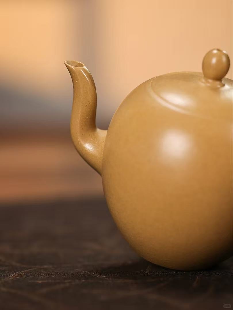 美人肩·梨皮木绿全手工紫砂壶 | Handcrafted Yixing Meiren Jian Teapot