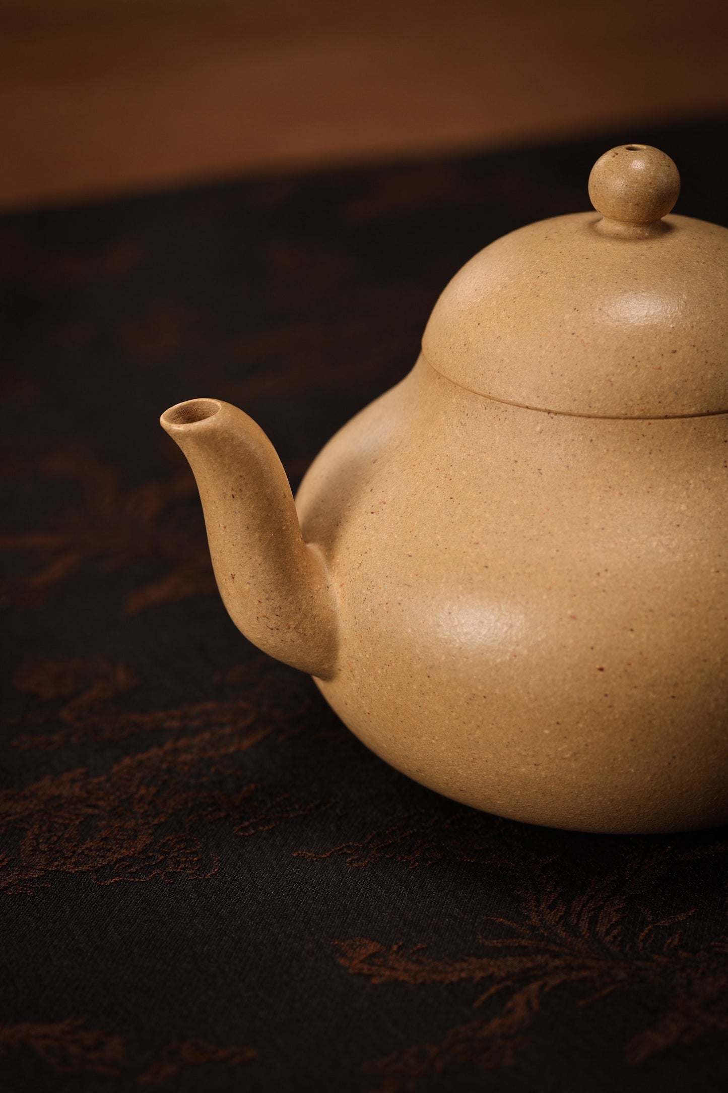 Pear-Shaped Teapot · Fully Handmade · Benshan Duan Clay · 180cc