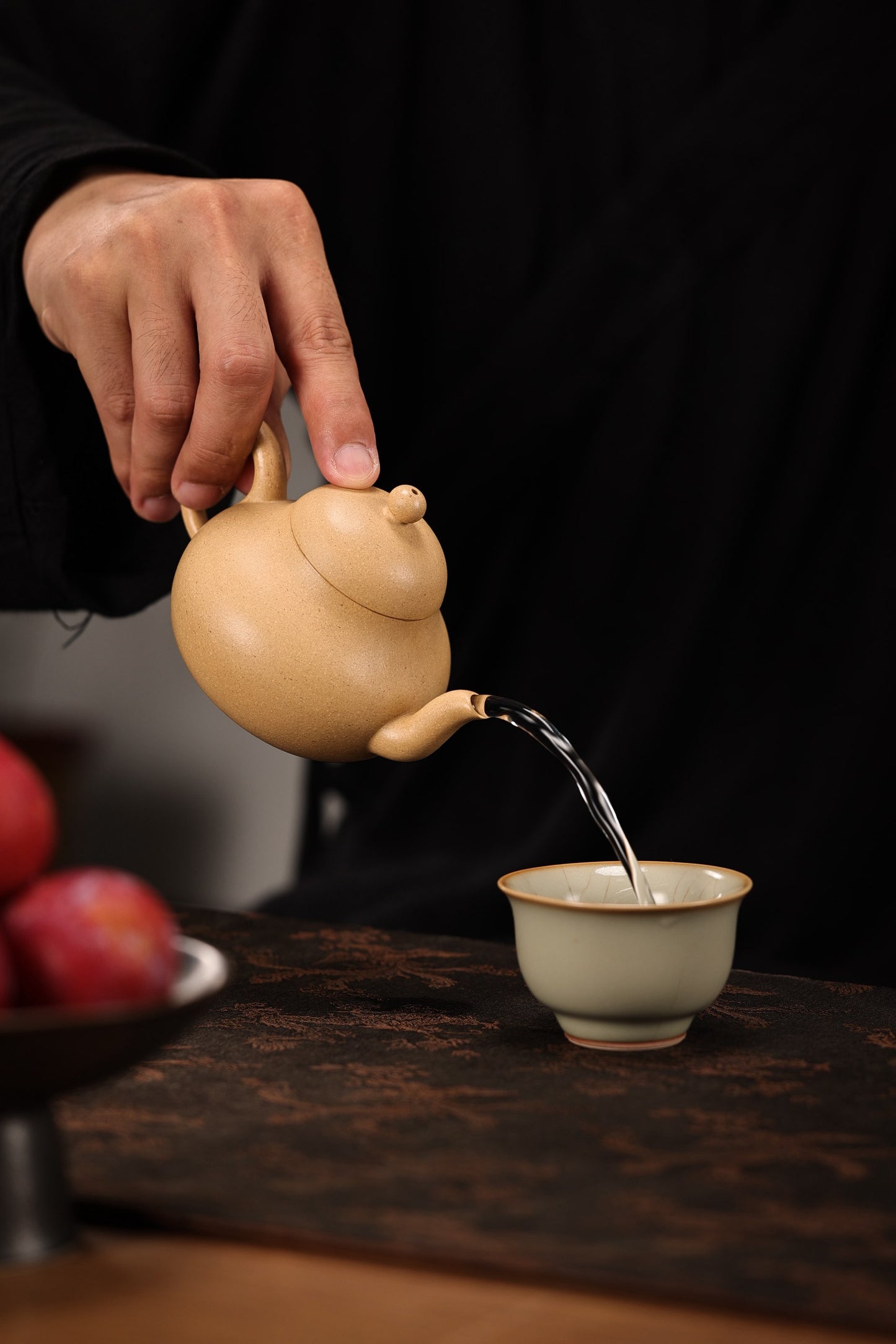 Pear-Shaped Teapot · Fully Handmade · Benshan Duan Clay · 180cc