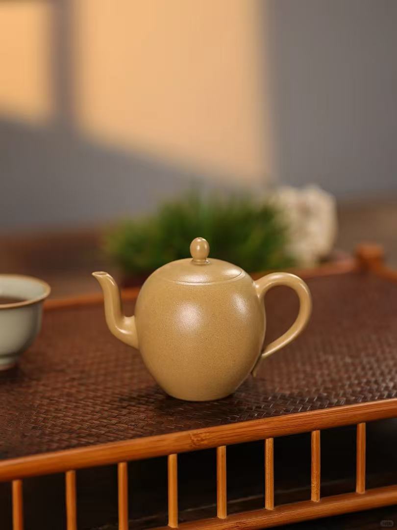 美人肩·梨皮木绿全手工紫砂壶 | Handcrafted Yixing Meiren Jian Teapot